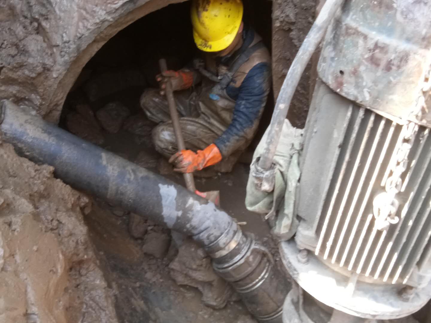 加格达奇管道清淤