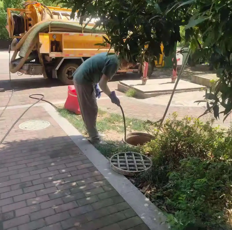 加格达奇市政排污管道清淤疏通——专业团队，让您全程省心！