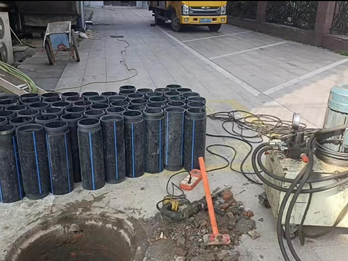 加格达奇PE置换管厂家 DN315置换管 非开挖管短管置换